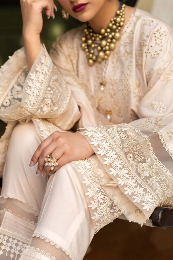 Raya - Image 2